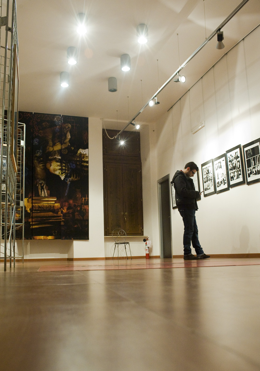 Mostra "Tutti i colori del buio"